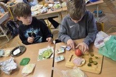 f7fd9079-4a6b-4f2e-b76d-e390fb3e0dfb