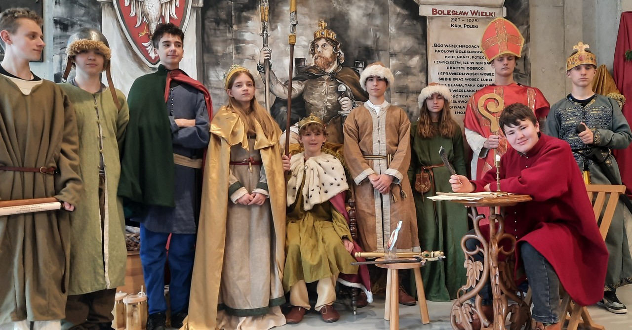 FILM Z GRATULACJAMI DLA BOLESŁAWA CHROBREGO-PIERWSZEGO KRÓLA POLSKI!