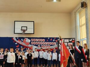 AKADEMIA Z OKAZJI ŚWIĘTA KONSTUTYCJI 3 MAJA DLA KLAS MŁODSZYCH