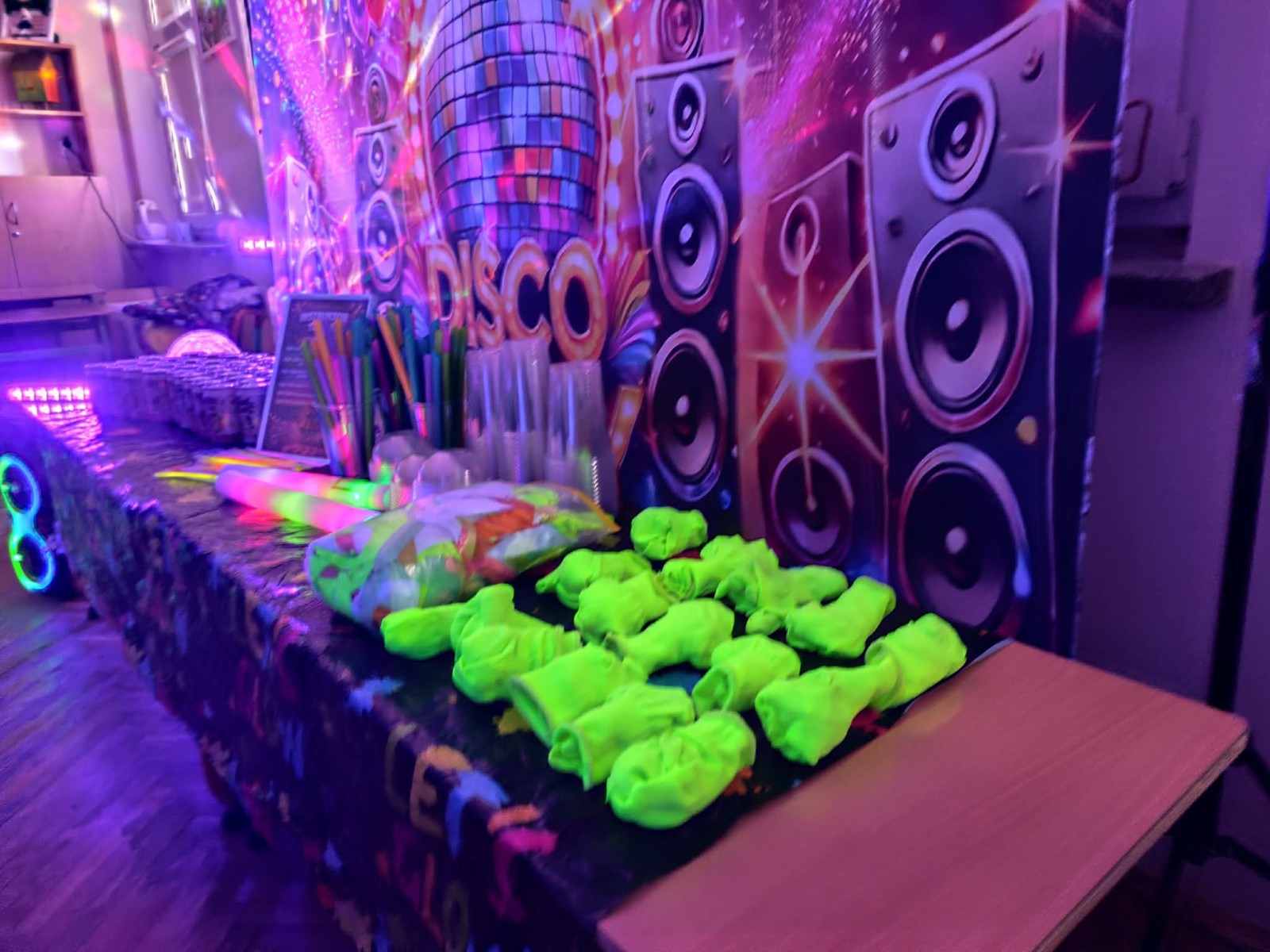 INNOWACJA PEDAGOGICZNA W KLASACH 3B I 3D POZNAJĘ CIEKAWE ZAWODY, SPOTYKAM CIEKAWYCH LUDZI