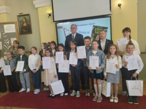 UROCZYSTOŚĆ WRĘCZENIA NAGRÓD W GMINNYM KONKURSIE CZYTELNICZYM DLA KLAS II I III „PRZYGODA Z LEKTURĄ”