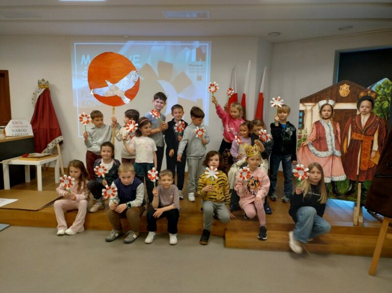 KWIETNIOWE SPOTKANIA KLAS PIERWSZYCH Z HISTORIĄ