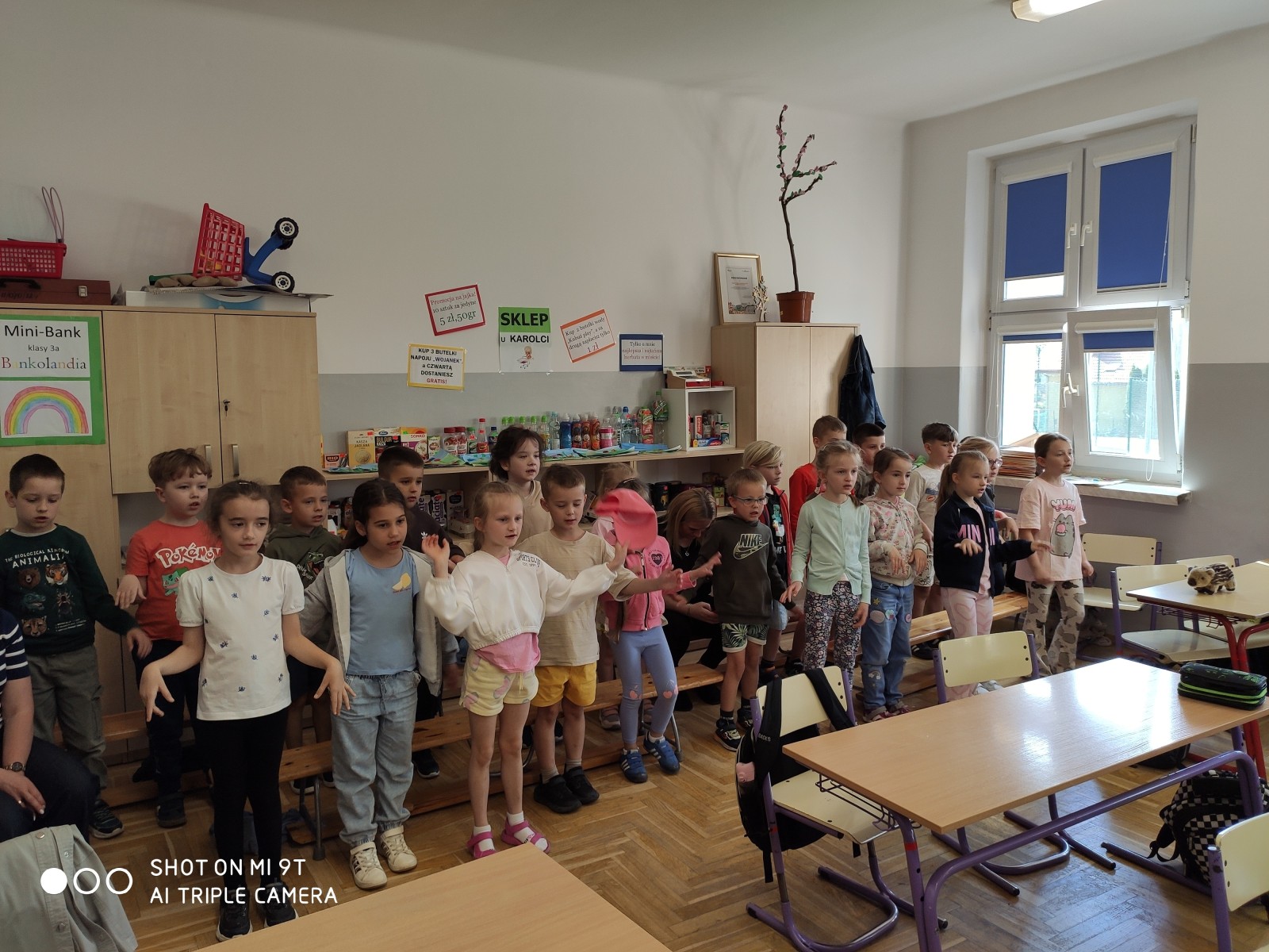 PRZEDSZKOLAKI Z WIZYTĄ W KLASIE IB